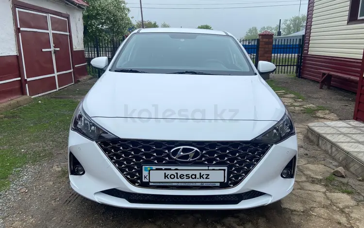 Hyundai Accent 2022 года за 8 600 000 тг. в Кокшетау