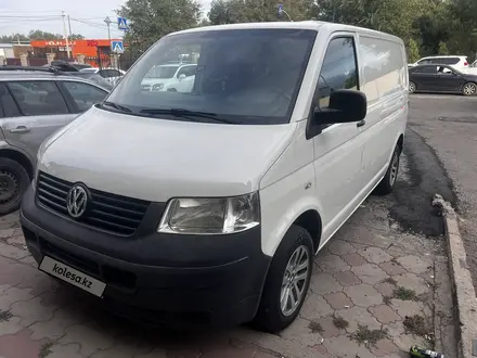 Volkswagen Transporter 2004 года за 5 200 000 тг. в Алматы – фото 2