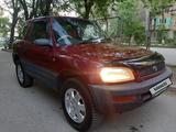 Toyota RAV4 1996 годаүшін2 150 000 тг. в Алматы