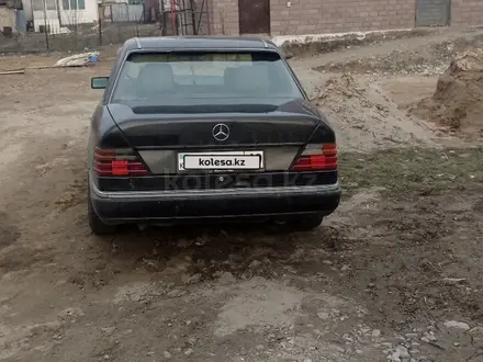 Mercedes-Benz E 200 1993 года за 1 500 000 тг. в Талдыкорган – фото 4