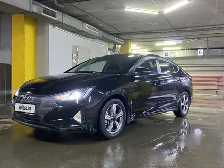 Hyundai Elantra 2019 года за 7 400 000 тг. в Астана