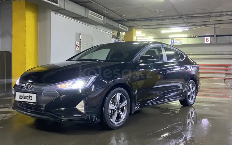 Hyundai Elantra 2019 года за 7 400 000 тг. в Астана