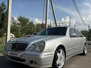 Mercedes-Benz E 280