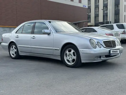 Mercedes-Benz E 320 2001 года за 6 300 000 тг. в Алматы – фото 3