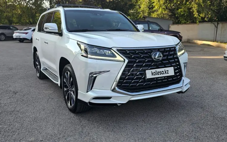 Lexus LX 570 2021 годаfor56 000 000 тг. в Алматы