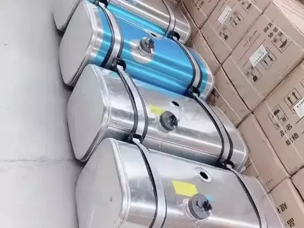 Топливные баки 800 900 л для тягачей, спецтехники и генераторы за 390 000 тг. в Алматы – фото 3