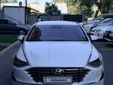Hyundai Sonata 2020 года за 10 500 000 тг. в Алматы – фото 2