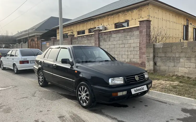 Volkswagen Vento 1995 года за 1 400 000 тг. в Шымкент