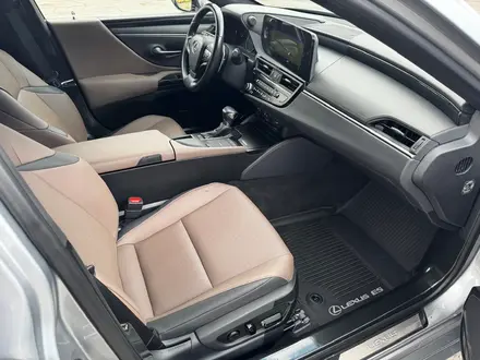 Lexus ES 250 2022 года за 21 500 000 тг. в Астана – фото 13