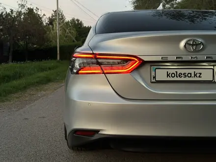 Toyota Camry 2023 года за 21 000 000 тг. в Алматы – фото 22