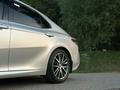 Toyota Camry 2023 годаүшін21 000 000 тг. в Алматы – фото 21