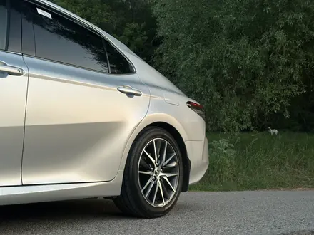 Toyota Camry 2023 года за 21 000 000 тг. в Алматы – фото 21