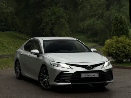 Toyota Camry 2023 года за 21 000 000 тг. в Алматы – фото 3
