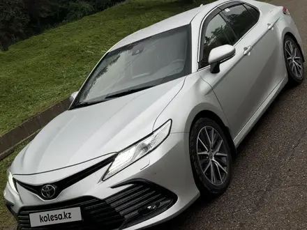 Toyota Camry 2023 года за 21 000 000 тг. в Алматы – фото 8