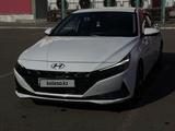 Hyundai Elantra 2021 годаfor9 450 000 тг. в Астана – фото 3