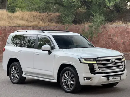Toyota Land Cruiser 2021 года за 52 000 000 тг. в Алматы – фото 2