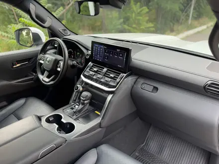 Toyota Land Cruiser 2021 года за 52 000 000 тг. в Алматы – фото 18