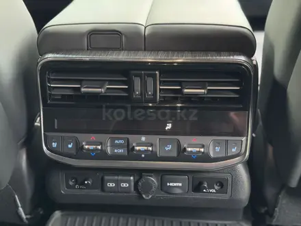 Toyota Land Cruiser 2021 года за 52 000 000 тг. в Алматы – фото 30