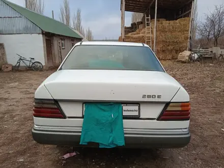 Mercedes-Benz E 230 1989 года за 700 000 тг. в Бауыржана Момышулы