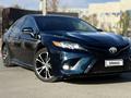 Toyota Camry 2018 года за 8 000 000 тг. в Актобе – фото 10