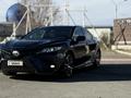 Toyota Camry 2018 года за 8 000 000 тг. в Актобе – фото 4