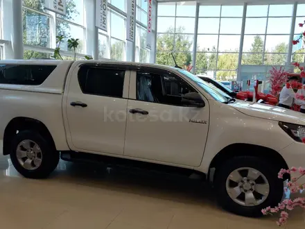 Toyota Hilux Comfort 2023 года за 25 800 000 тг. в Костанай – фото 3