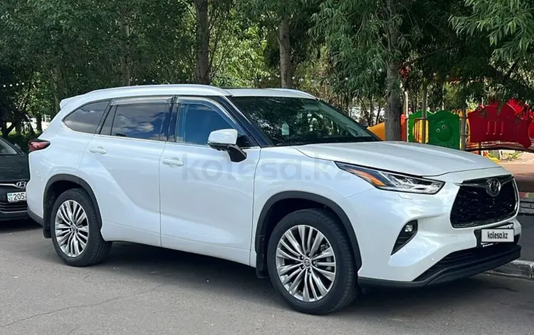 Toyota Highlander 2024 года за 42 000 000 тг. в Астана
