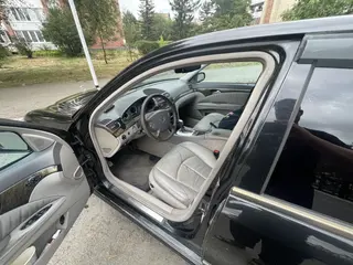 Mercedes-Benz E 320