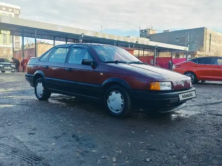 Volkswagen Passat 1993 года за 1 800 000 тг. в Караганда – фото 2