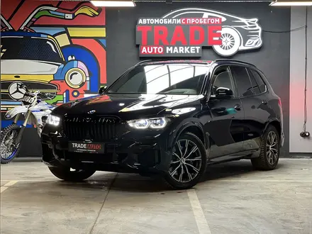 BMW X5 2022 года за 40 495 000 тг. в Алматы