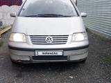 Volkswagen Sharan 2001 годаүшін2 000 000 тг. в Щучинск