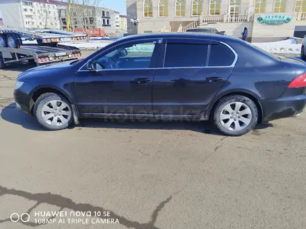 Skoda Superb 2012 года за 5 800 000 тг. в Уральск – фото 2