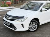Toyota Camry 2015 годаfor11 650 000 тг. в Алматы – фото 2