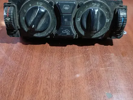 Блок управления климатом w210 за 30 000 тг. в Караганда