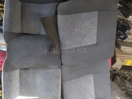 Сиденья задние за 10 000 тг. в Алматы