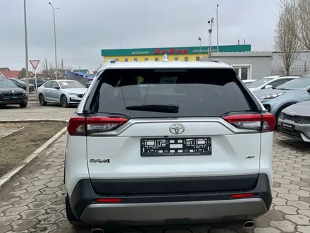 Toyota RAV4 2021 года за 14 200 000 тг. в Уральск – фото 10