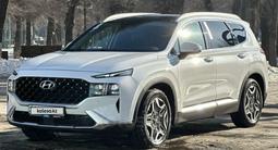 Hyundai Santa Fe 2021 годаfor18 300 000 тг. в Алматы