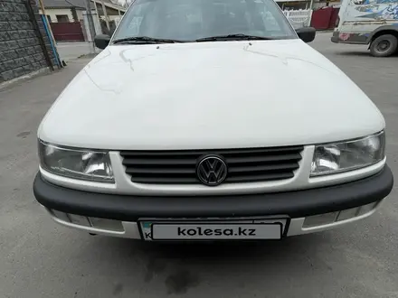 Volkswagen Passat 1995 года за 1 750 000 тг. в Алматы – фото 14