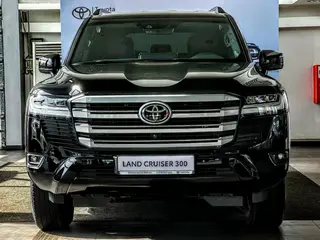 Toyota Land Cruiser Prestige Off-Road