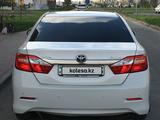 Toyota Camry 2012 годаfor8 400 000 тг. в Шымкент