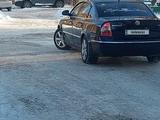 Volkswagen Passat 2004 годаfor2 850 000 тг. в Астана – фото 4