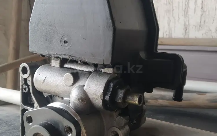 Гидро усилитель руля мерседес дизель обьем 2.5 за 25 000 тг. в Шымкент