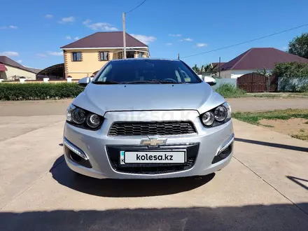 Chevrolet Aveo 2014 года за 3 800 000 тг. в Уральск – фото 3