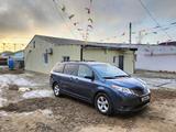 Toyota Sienna 2014 года за 7 100 000 тг. в Атырау – фото 2