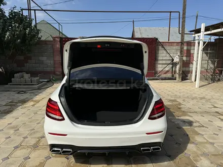 Mercedes-Benz E 63 AMG 2018 года за 32 000 000 тг. в Алматы – фото 39