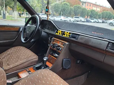 Mercedes-Benz E 230 1990 года за 2 000 000 тг. в Тараз – фото 11