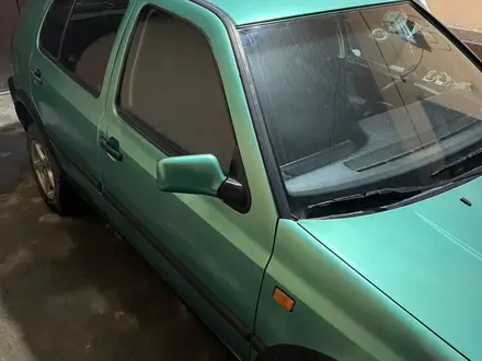 Volkswagen Golf 1997 года за 900 000 тг. в Шымкент – фото 3