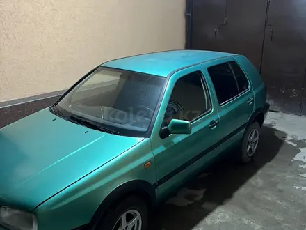 Volkswagen Golf 1997 года за 900 000 тг. в Шымкент – фото 2