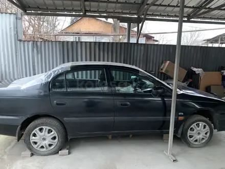 Toyota Avensis 2002 года за 1 600 000 тг. в Алматы – фото 5