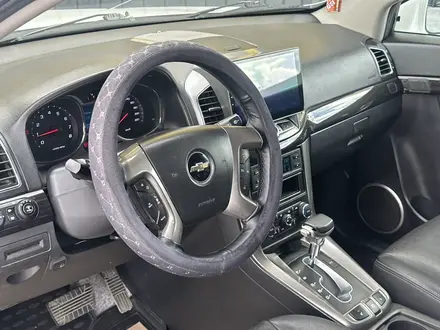 Chevrolet Captiva 2014 года за 7 850 000 тг. в Актобе – фото 14